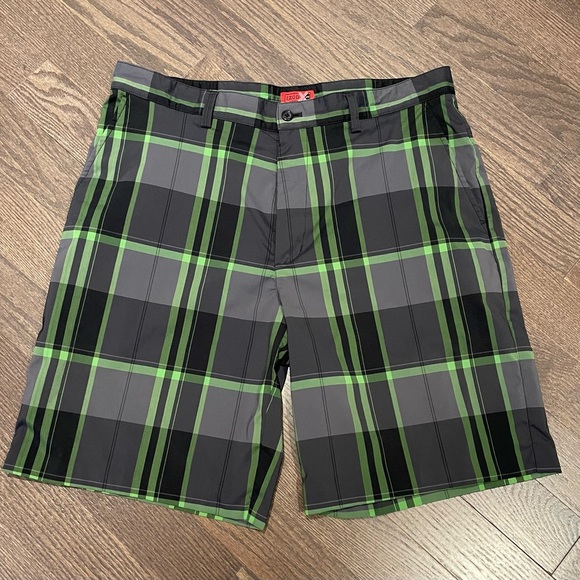 Men’s Izod Golf shorts - Picture 1 of 6